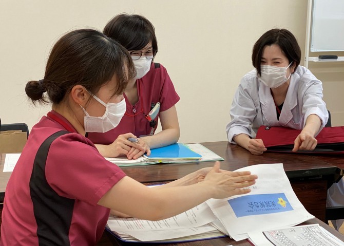 看護学生実習指導委員会の打ち合わせの様子
